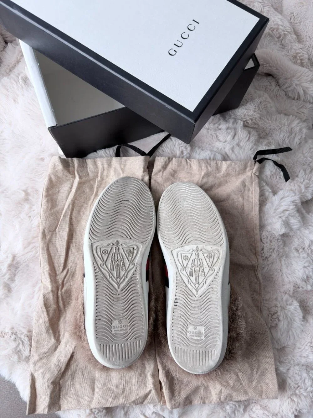 Gucci elegant sneakers